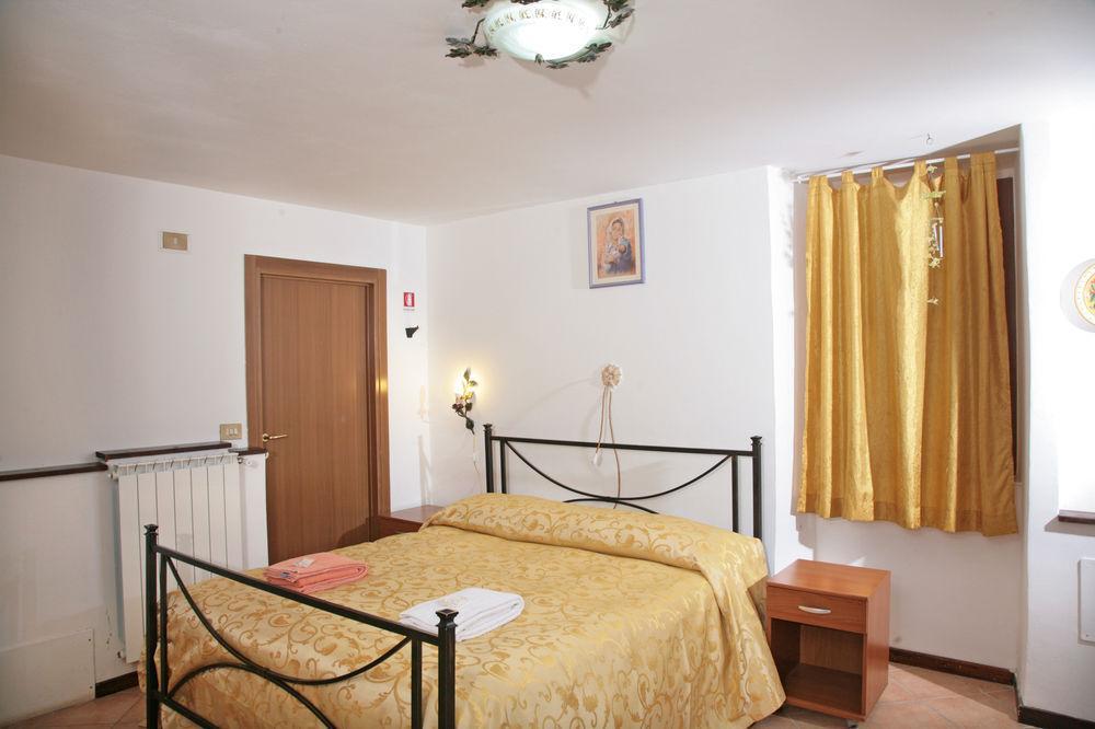 Agriturismo Ponte Di Riocchio Губбио Экстерьер фото